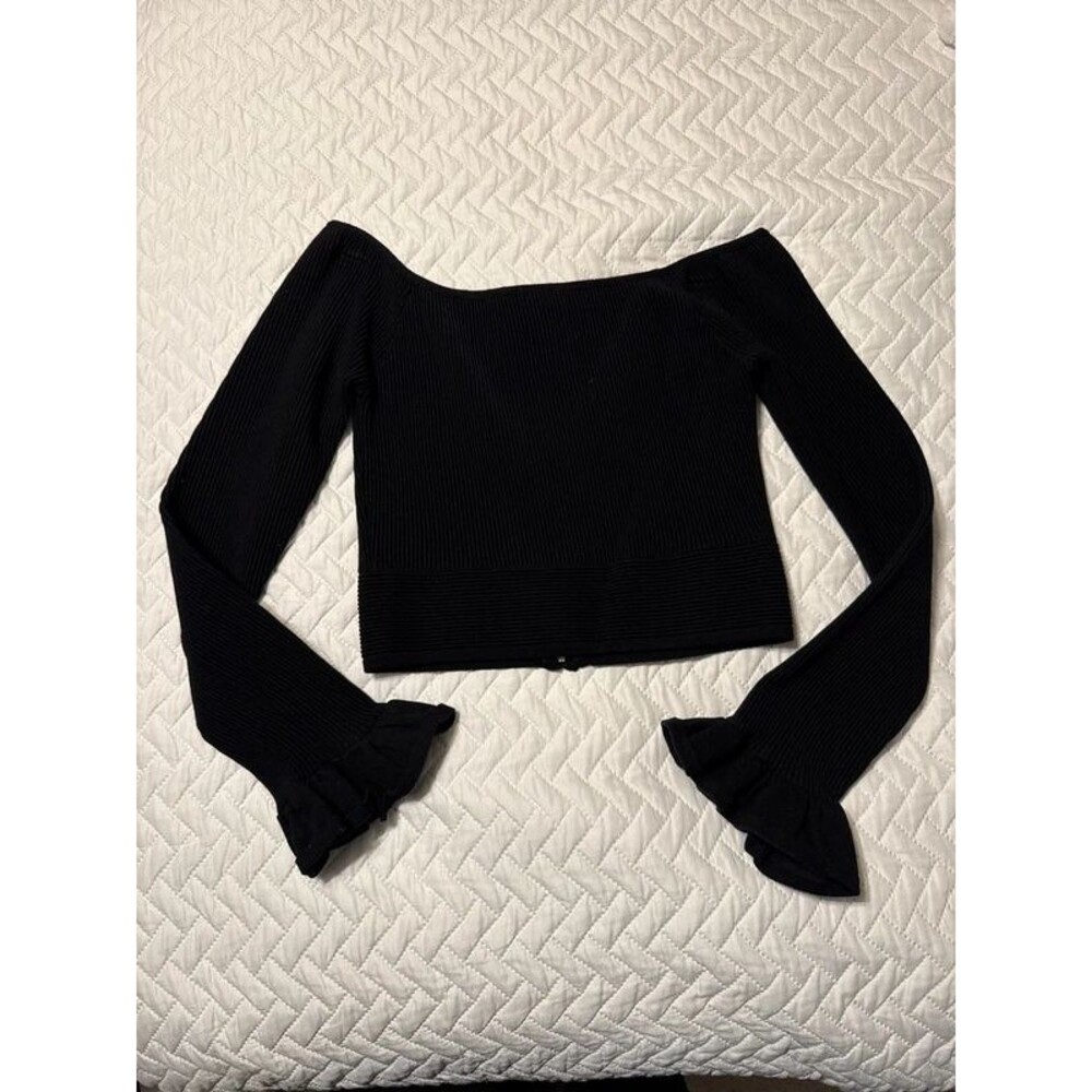 Gianni Bini off shoulder long sleeve ribbed cropped top